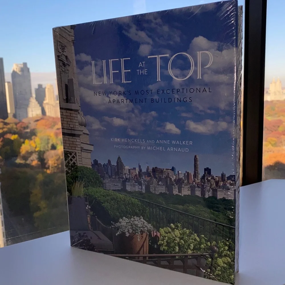 New York’s Most Exceptional Apartment Buildings Coffee Table Book